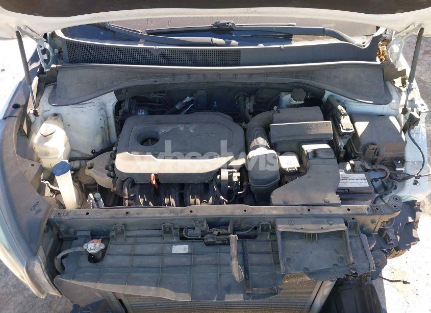 Photo 10 of 2017 Kia Sorento 2.4L LX (VIN 5XYPG4A38HG269671)