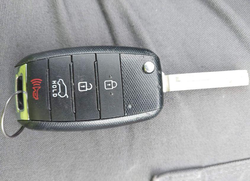 Photo 11 of 2017 Kia Sorento 2.4L L (VIN 5XYPG4A38HG284039)