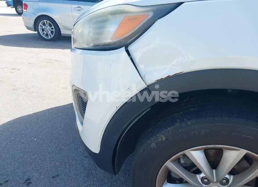 Photo 6 of 2017 Kia Sorento 2.4L LX (VIN 5XYPG4A38HG292433)