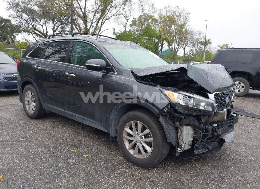 2018 Kia Sorento 2.4L LX (VIN 5XYPG4A38JG358968) main photo