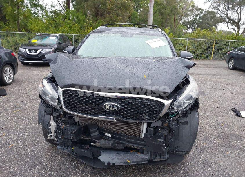 Photo 13 of 2018 Kia Sorento 2.4L LX (VIN 5XYPG4A38JG358968)