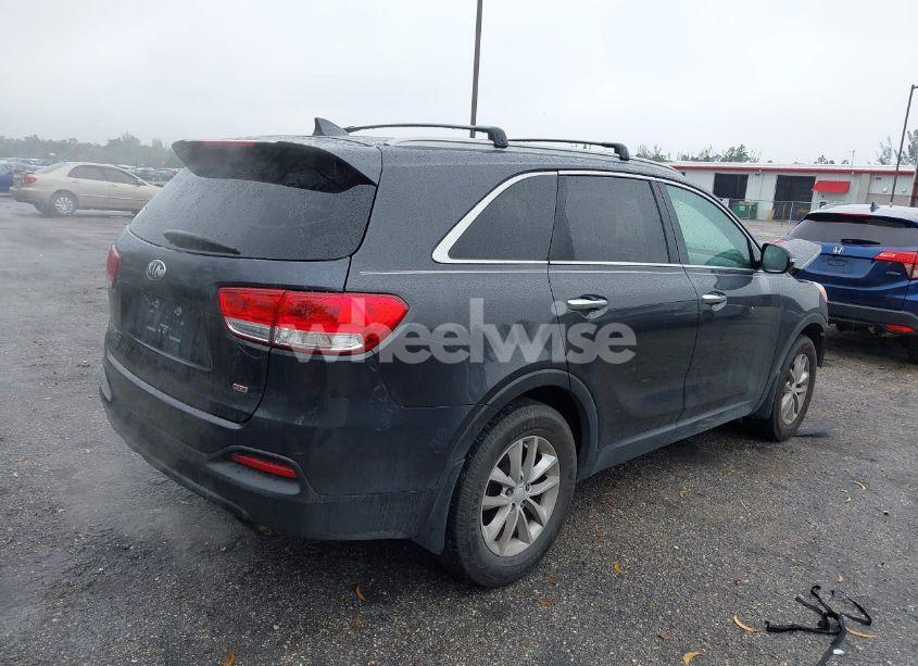 Photo 4 of 2018 Kia Sorento 2.4L LX (VIN 5XYPG4A38JG358968)