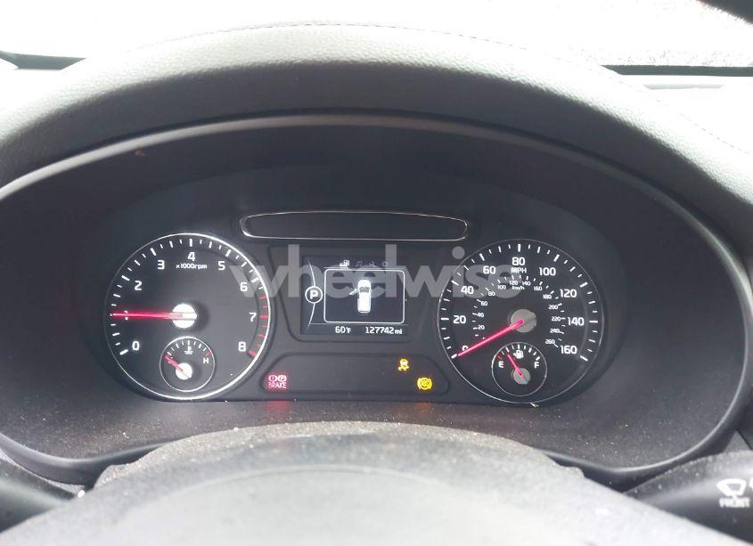 Photo 7 of 2018 Kia Sorento 2.4L LX (VIN 5XYPG4A38JG358968)