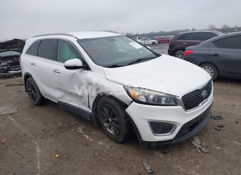 2018 Kia Sorento 2.4L LX (VIN 5XYPG4A38JG376953) main photo
