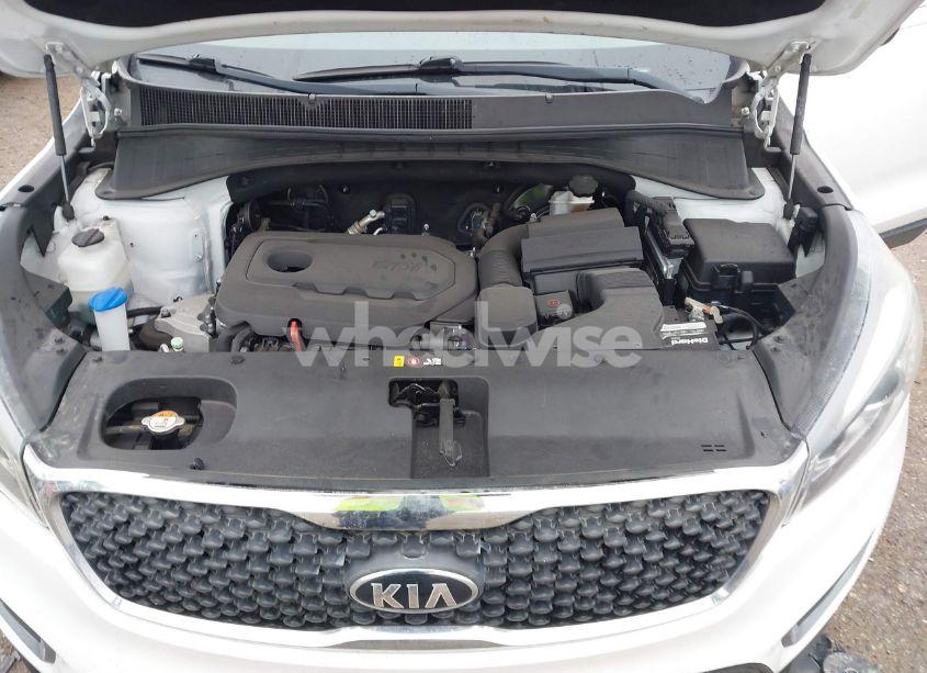 Photo 10 of 2018 Kia Sorento 2.4L LX (VIN 5XYPG4A38JG376953)