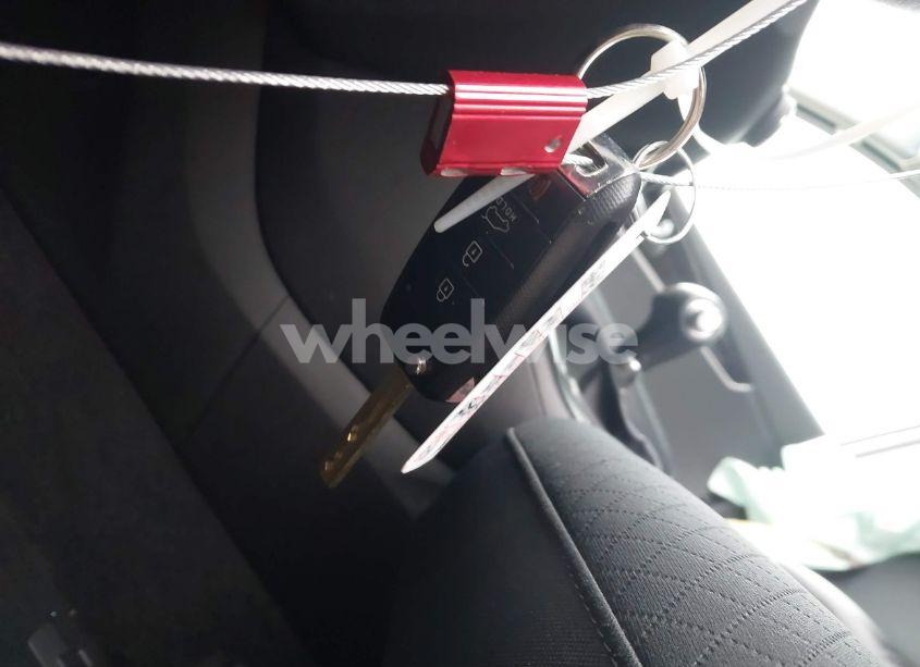 Photo 11 of 2018 Kia Sorento 2.4L LX (VIN 5XYPG4A38JG376953)