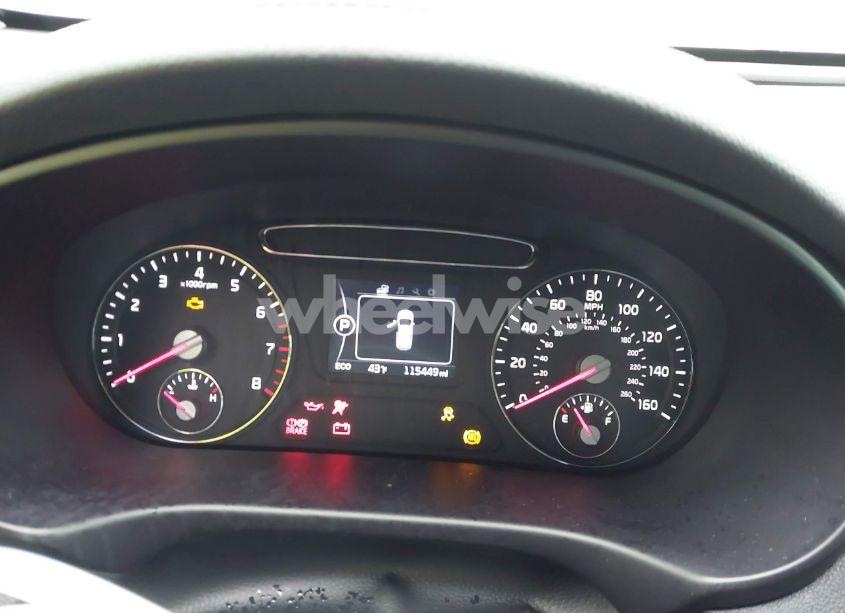 Photo 7 of 2018 Kia Sorento 2.4L LX (VIN 5XYPG4A38JG376953)