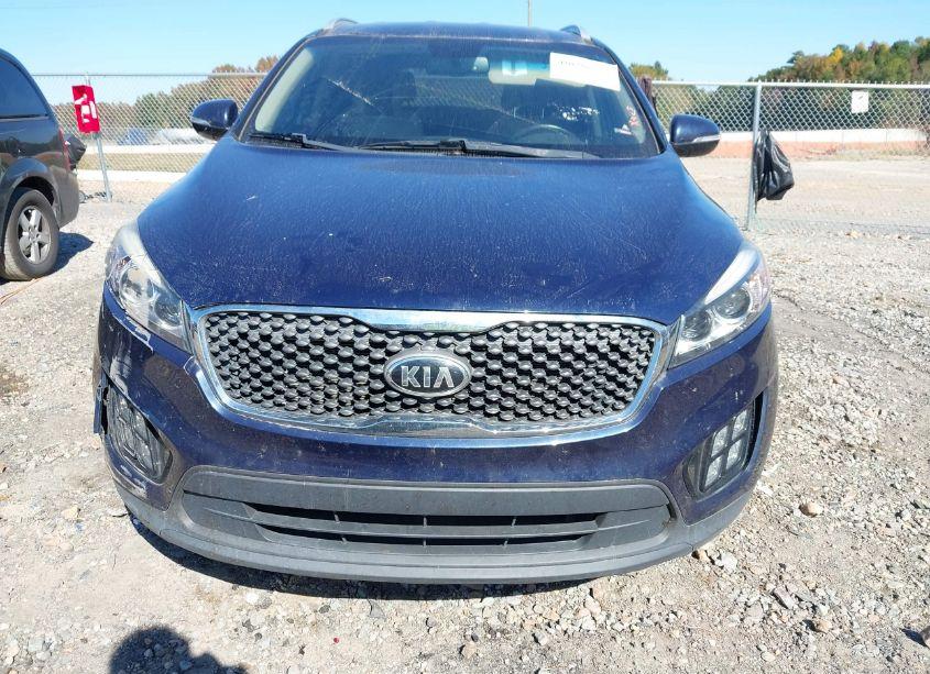 Photo 12 of 2018 Kia Sorento 2.4L LX (VIN 5XYPG4A38JG399410)