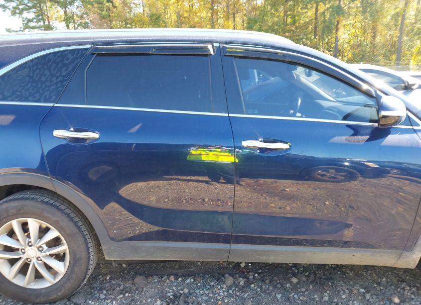 Photo 13 of 2018 Kia Sorento 2.4L LX (VIN 5XYPG4A38JG399410)
