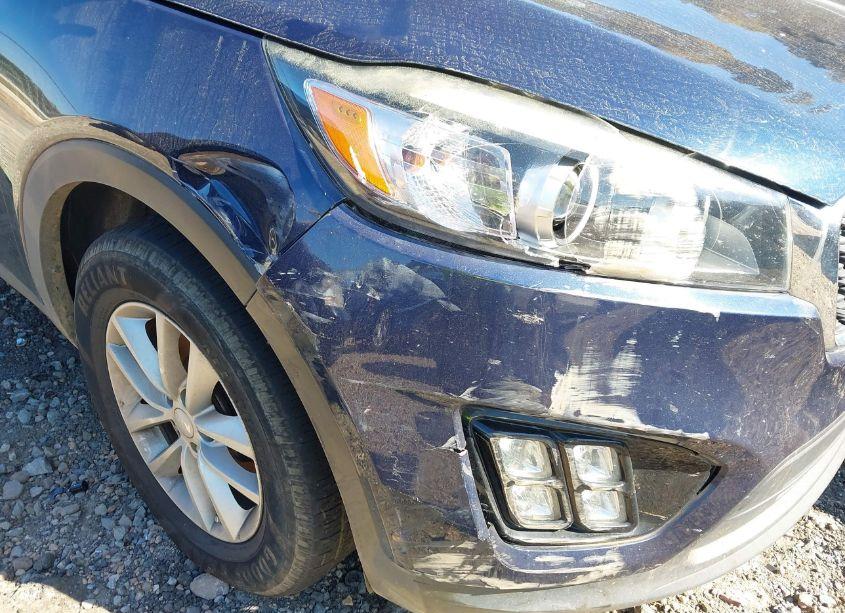 Photo 6 of 2018 Kia Sorento 2.4L LX (VIN 5XYPG4A38JG399410)