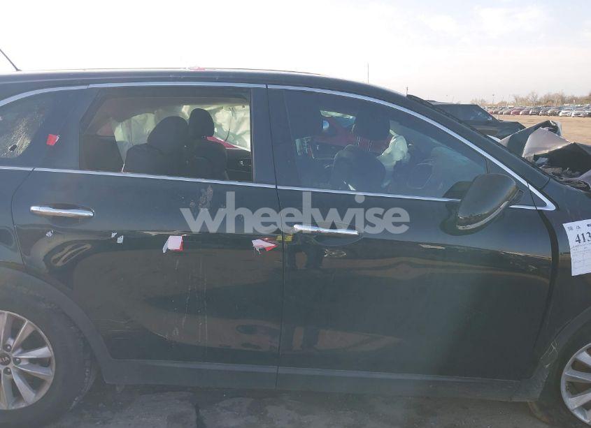 Photo 13 of 2019 Kia Sorento 2.4L L (VIN 5XYPG4A38KG499203)