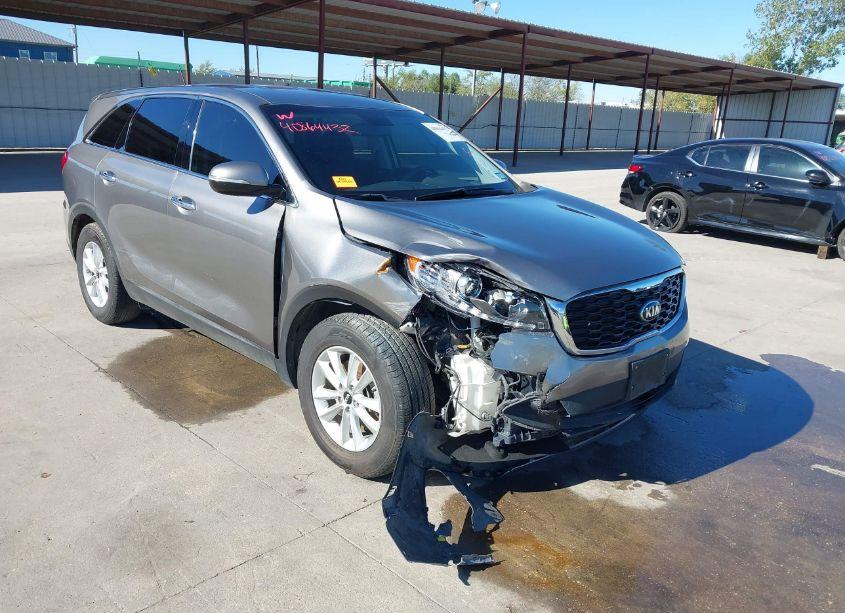 2019 Kia Sorento 2.4L LX (VIN 5XYPG4A38KG509633) main photo