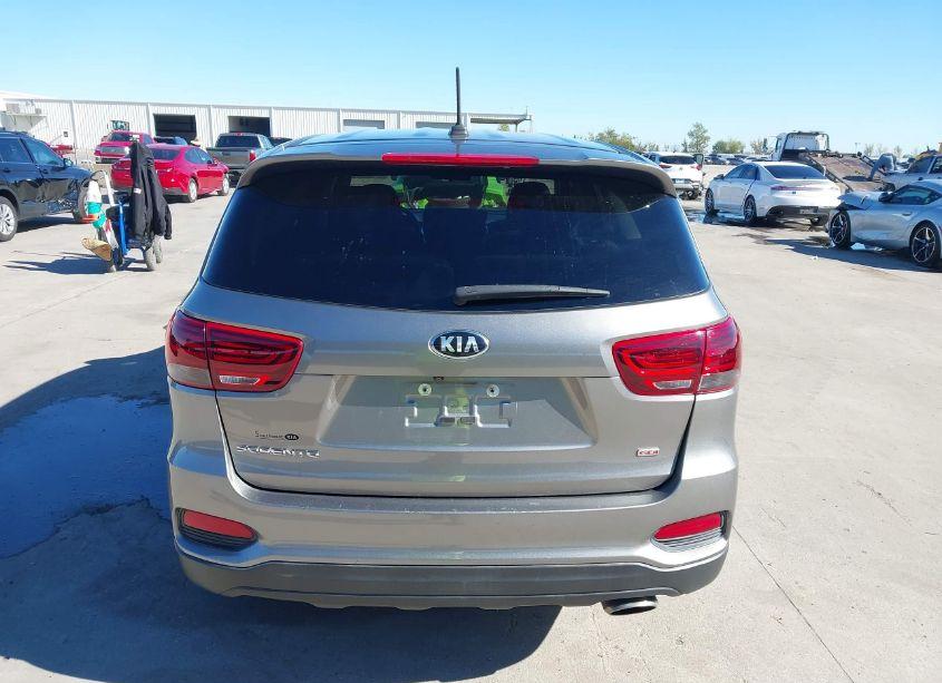 Photo 16 of 2019 Kia Sorento 2.4L LX (VIN 5XYPG4A38KG509633)