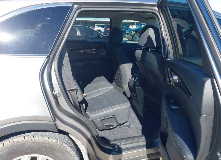 Photo 8 of 2019 Kia Sorento 2.4L LX (VIN 5XYPG4A38KG509633)
