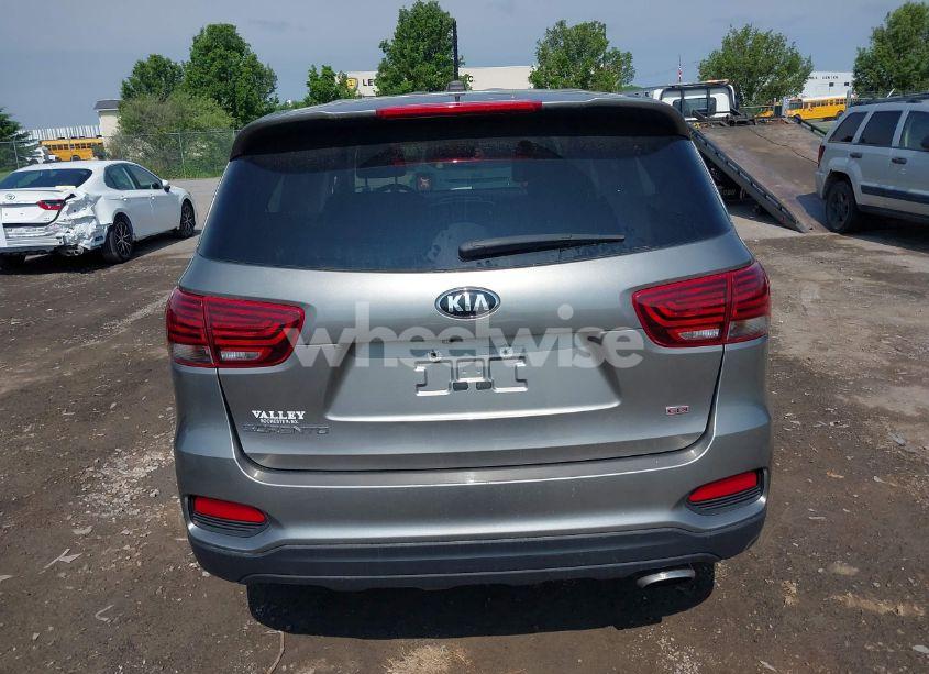 Photo 16 of 2019 Kia Sorento 2.4L LX (VIN 5XYPG4A38KG513195)
