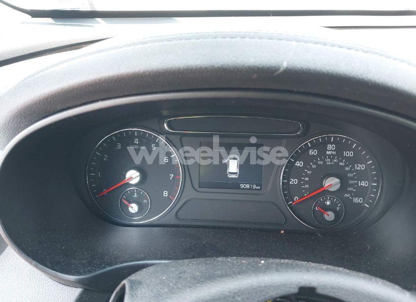 Photo 7 of 2019 Kia Sorento 2.4L LX (VIN 5XYPG4A38KG513195)