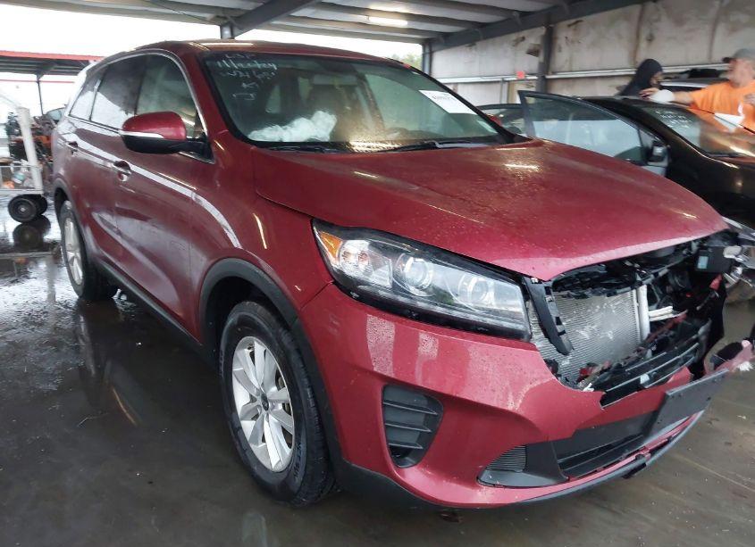 2019 Kia Sorento 2.4L LX (VIN 5XYPG4A38KG523757) main photo