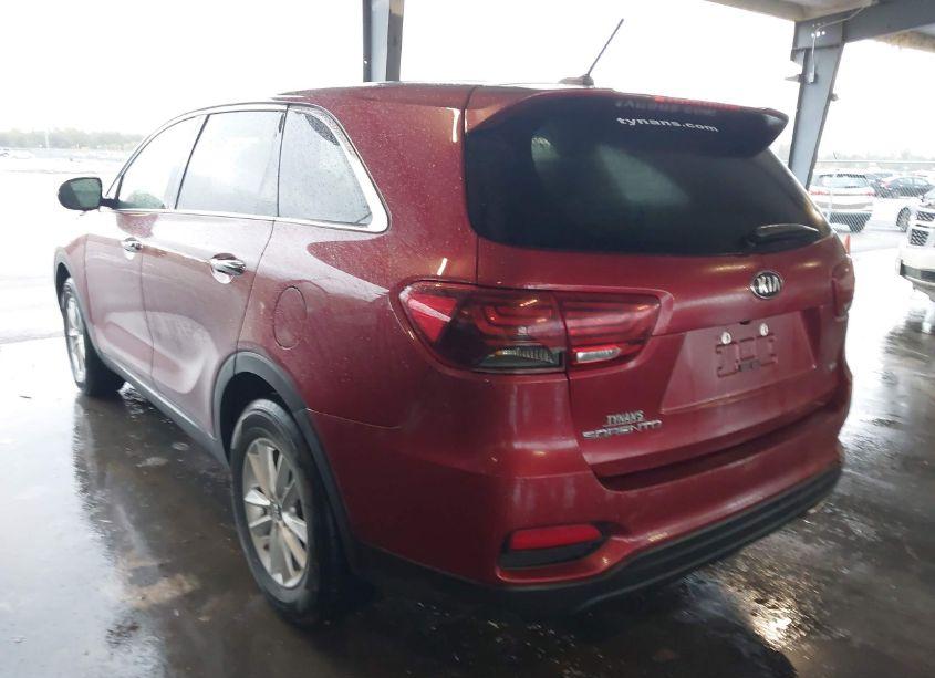 Photo 3 of 2019 Kia Sorento 2.4L LX (VIN 5XYPG4A38KG523757)