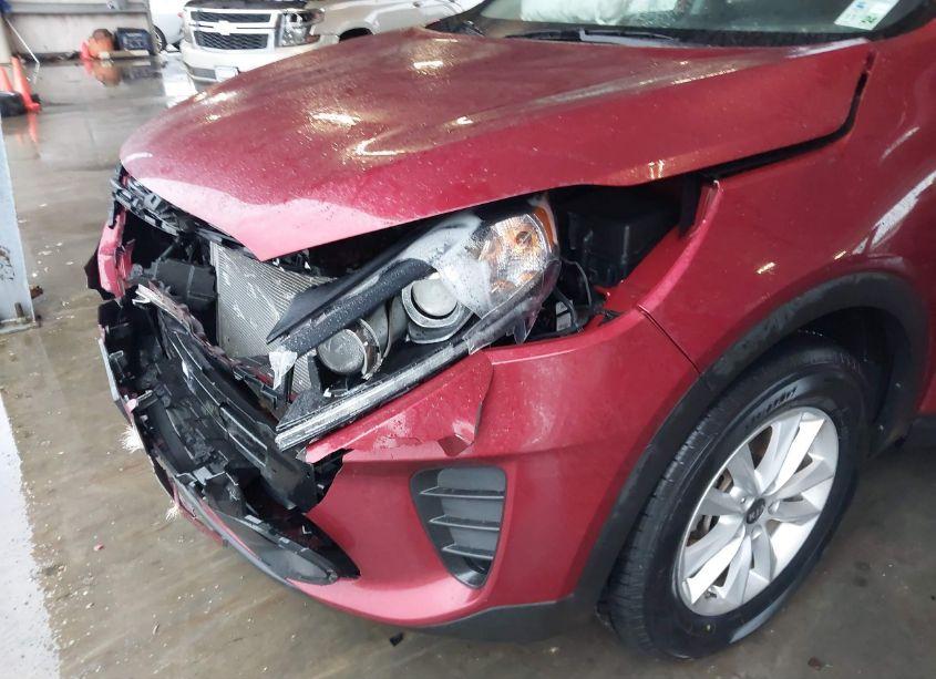 Photo 6 of 2019 Kia Sorento 2.4L LX (VIN 5XYPG4A38KG523757)