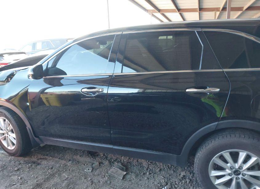 Photo 14 of 2019 Kia Sorento 2.4L LX (VIN 5XYPG4A38KG533074)