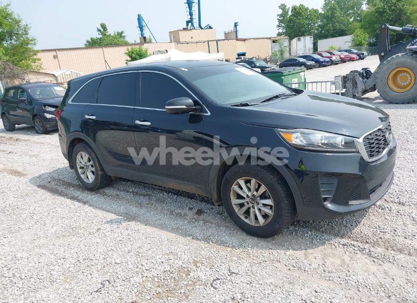 2019 Kia Sorento 2.4L L (VIN 5XYPG4A38KG540249) main photo