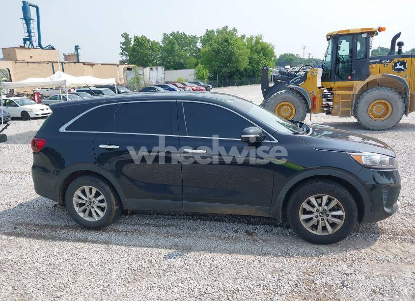 Photo 13 of 2019 Kia Sorento 2.4L L (VIN 5XYPG4A38KG540249)