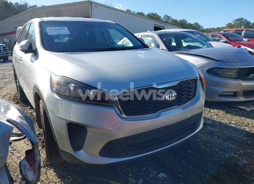 2019 Kia Sorento 2.4L L (VIN 5XYPG4A38KG564907) main photo