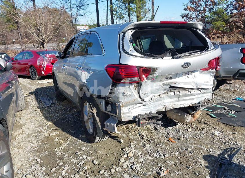 Photo 3 of 2019 Kia Sorento 2.4L L (VIN 5XYPG4A38KG564907)