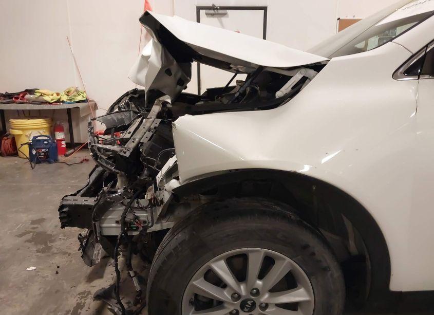 Photo 18 of 2019 Kia Sorento 2.4L L (VIN 5XYPG4A38KG611322)