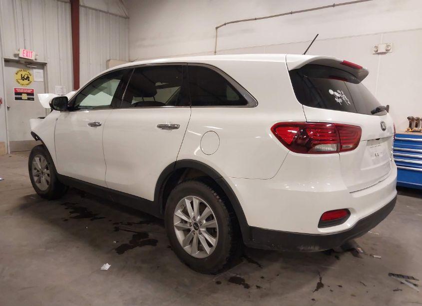 Photo 3 of 2019 Kia Sorento 2.4L L (VIN 5XYPG4A38KG611322)