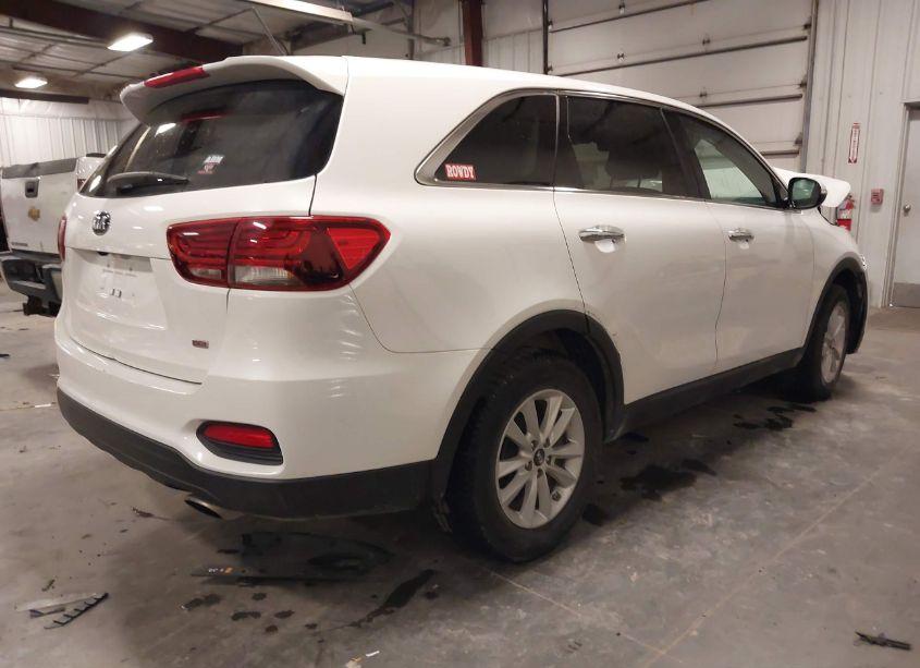 Photo 4 of 2019 Kia Sorento 2.4L L (VIN 5XYPG4A38KG611322)