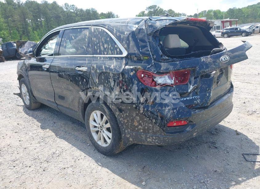 Photo 3 of 2020 Kia Sorento 2.4L LX (VIN 5XYPG4A38LG625755)