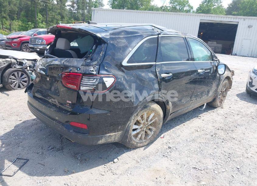 Photo 4 of 2020 Kia Sorento 2.4L LX (VIN 5XYPG4A38LG625755)