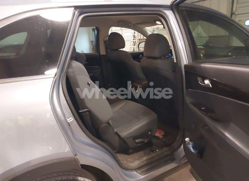 Photo 8 of 2020 Kia Sorento 2.4L L (VIN 5XYPG4A38LG629076)