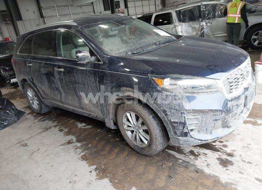2020 Kia Sorento 2.4L LX (VIN 5XYPG4A38LG693943) main photo