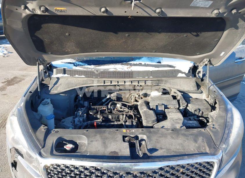 Photo 10 of 2016 Kia Sorento 2.4L L (VIN 5XYPG4A39GG003462)