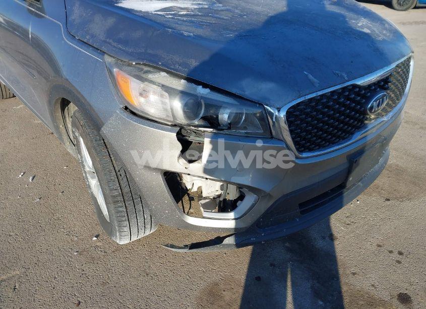 Photo 6 of 2016 Kia Sorento 2.4L L (VIN 5XYPG4A39GG003462)