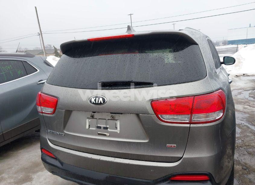 Photo 16 of 2016 Kia Sorento 2.4L LX (VIN 5XYPG4A39GG032489)