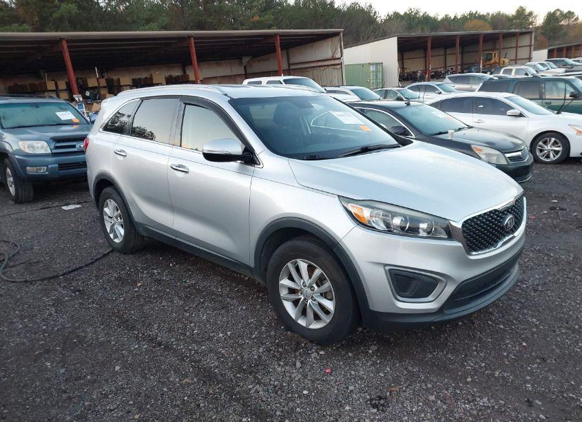 2016 Kia Sorento 2.4L LX (VIN 5XYPG4A39GG040382) main photo