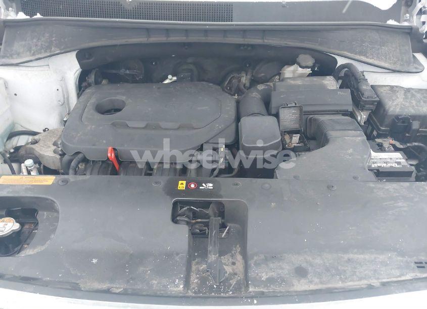 Photo 10 of 2016 Kia Sorento 2.4L LX (VIN 5XYPG4A39GG043976)