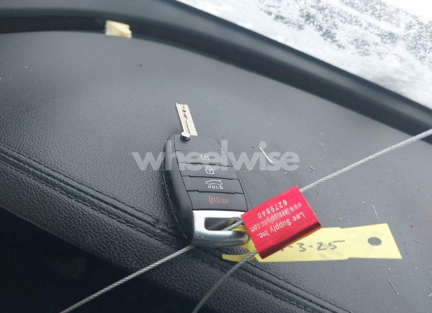 Photo 11 of 2016 Kia Sorento 2.4L LX (VIN 5XYPG4A39GG043976)