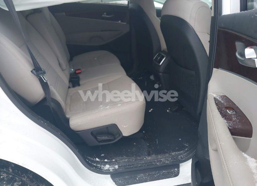 Photo 8 of 2016 Kia Sorento 2.4L LX (VIN 5XYPG4A39GG043976)