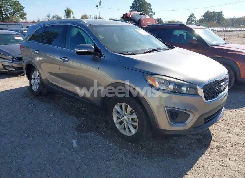 2016 Kia Sorento 2.4L LX (VIN 5XYPG4A39GG045842) main photo