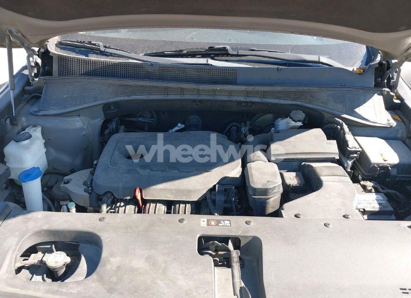 Photo 10 of 2016 Kia Sorento 2.4L LX (VIN 5XYPG4A39GG045842)