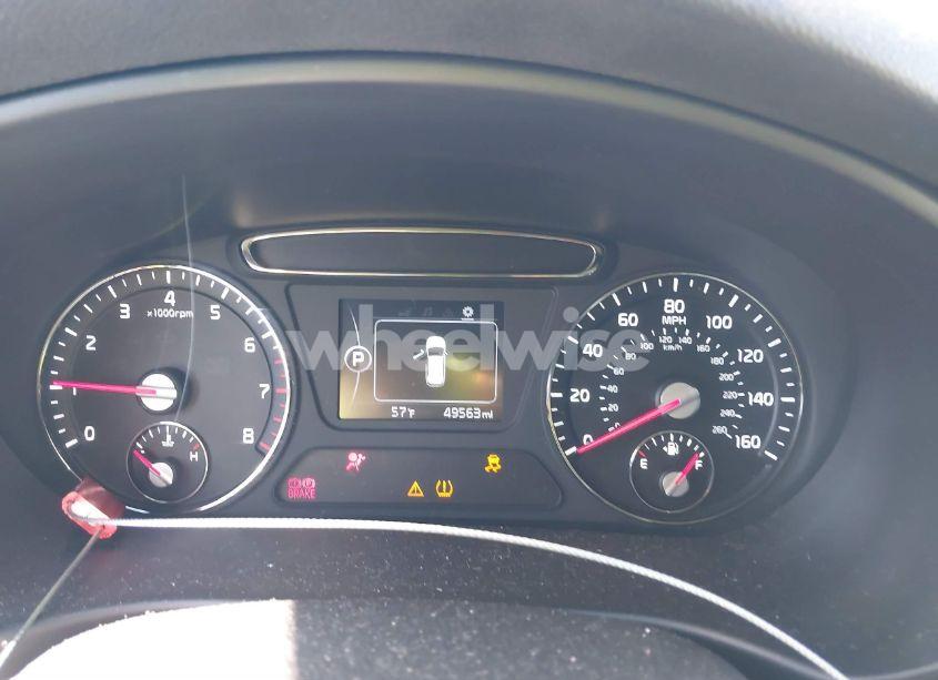 Photo 7 of 2016 Kia Sorento 2.4L LX (VIN 5XYPG4A39GG045842)