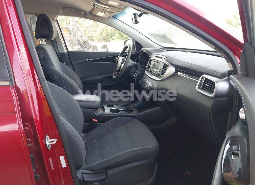 Photo 5 of 2016 Kia Sorento 2.4L LX (VIN 5XYPG4A39GG090599)