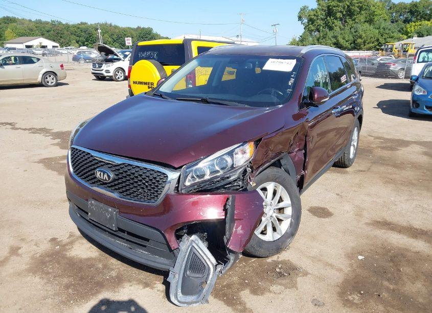 Photo 2 of 2016 Kia Sorento 2.4L LX (VIN 5XYPG4A39GG123309)