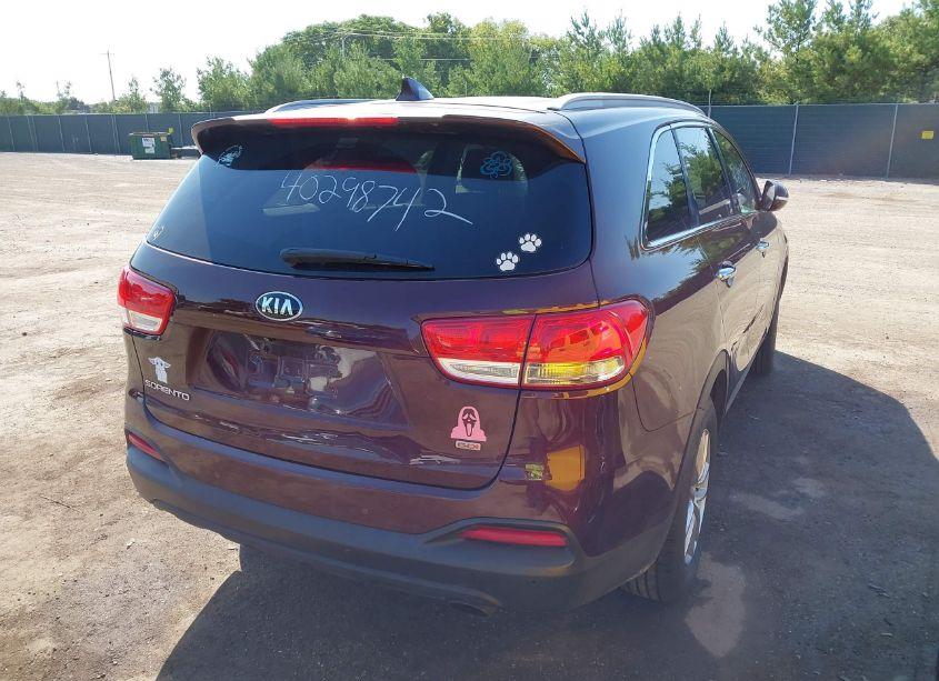 Photo 4 of 2016 Kia Sorento 2.4L LX (VIN 5XYPG4A39GG123309)