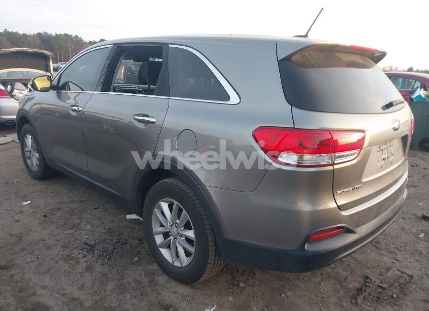 Photo 3 of 2016 Kia Sorento 2.4L L (VIN 5XYPG4A39GG124802)