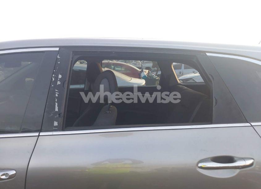 Photo 6 of 2016 Kia Sorento 2.4L L (VIN 5XYPG4A39GG124802)